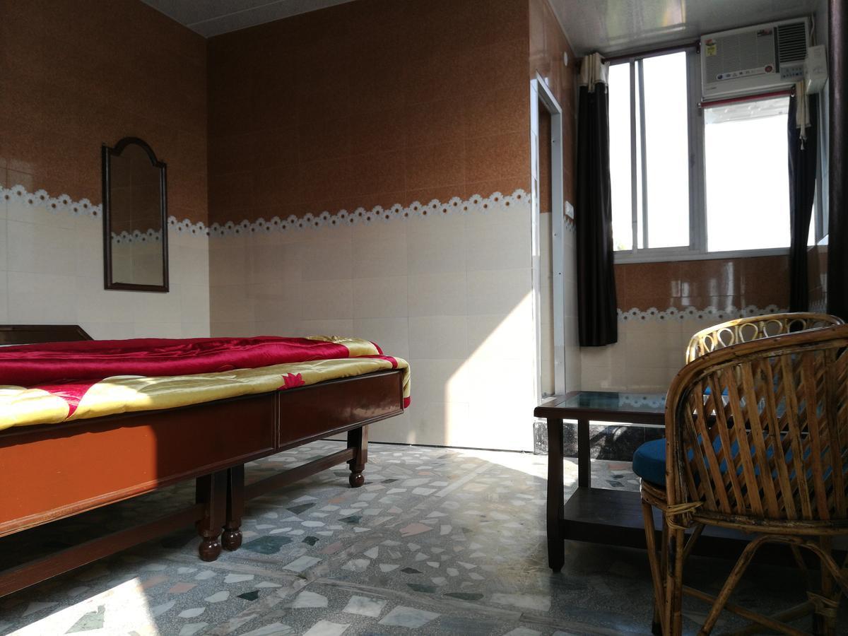 Raahi The Travellers Nest Hotel Rishīkesh Esterno foto